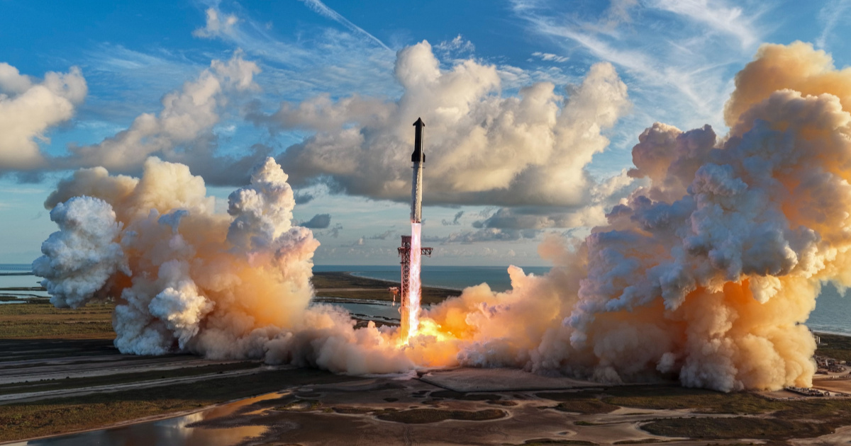 Divovska raketa SpaceX-a prvi put okružila Zemlju. Snimke su spektakularne