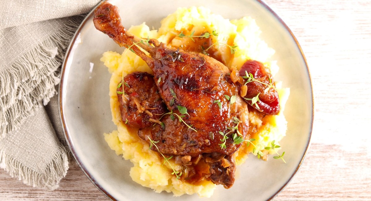 Gurmansko jelo za posebne prilike: Pačji batak sa šljivama i pireom