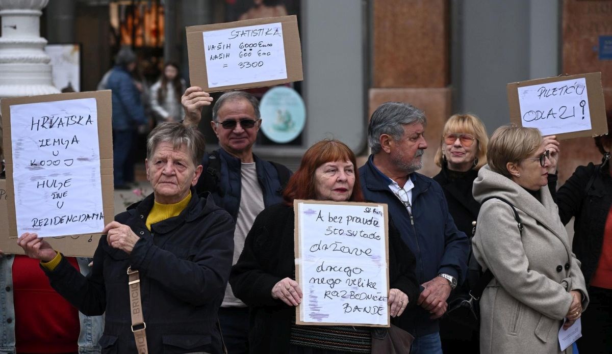 Stranka Hoćemo pravedno organizirala prosvjed umirovljenika. Traže ostavku Piletića
