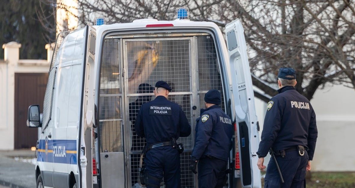 Prijetio smrću u kafiću u Babinoj Gredi pa odvijačem i nožem napao dvojicu