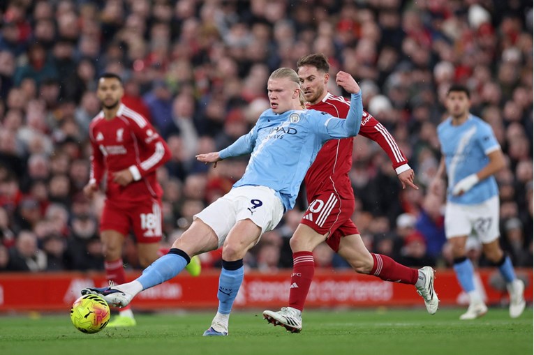 City preokretom pobijedio Liverpool na Anfieldu i zadržao korak s Arsenalom