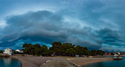 FOTO Domaći fotograf snimio oblake iznad Krka prije oluje, prizori su nevjerojatni