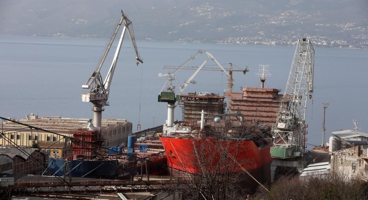 Prodaje se 3. maj Rijeka 1905, javilo se šest firmi