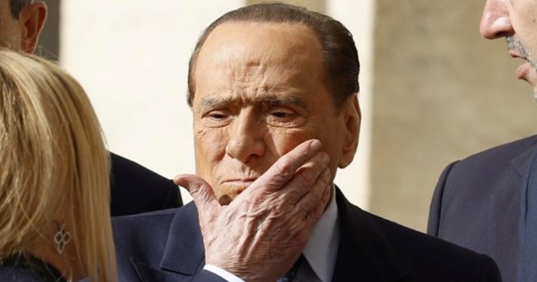 Berlusconi završio na intenzivnoj