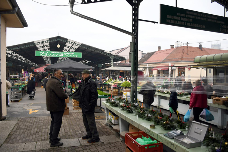 Svirali na tržnici u Bjelovaru. Dobili rok od sedam dana da napuste Hrvatsku