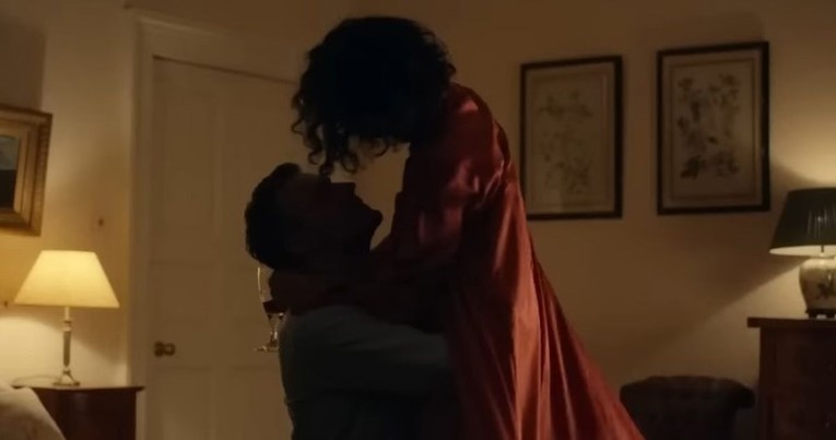Gledatelje zgrozila scena u Netflixovoj 18+ seriji: "Odsad u hotel nosim svoj jastuk"