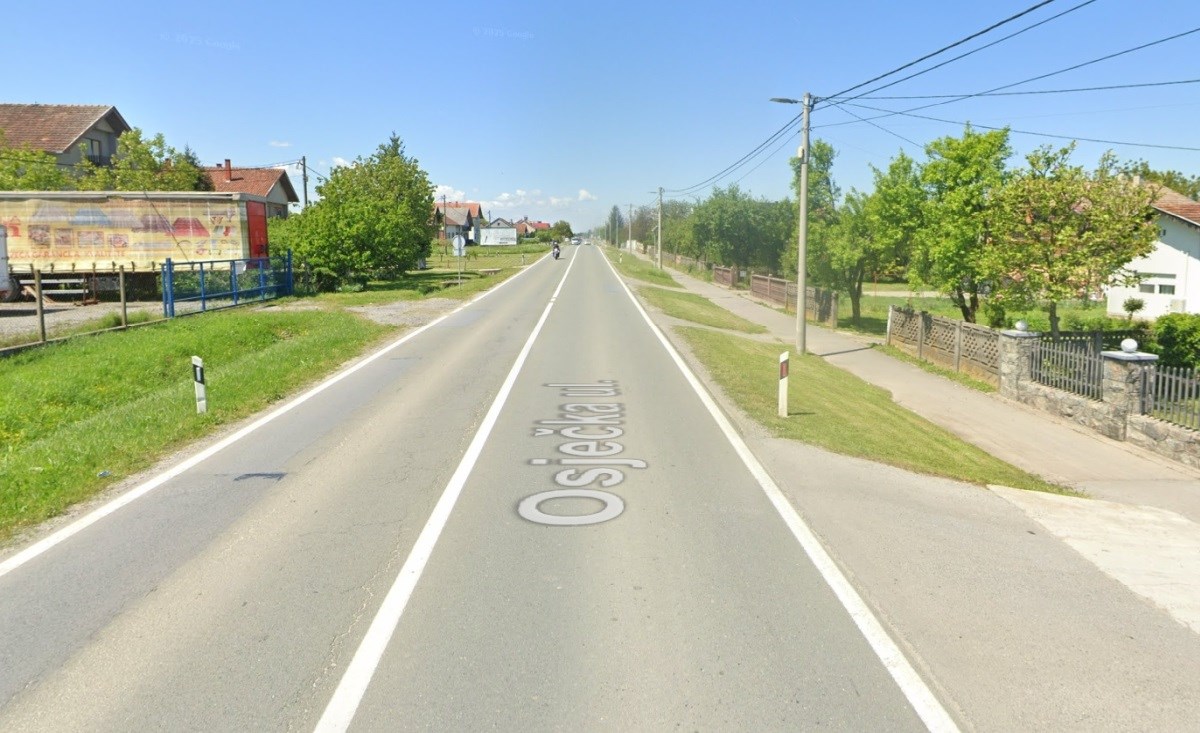 Motociklist se sudario s autom u Virovitici i poginuo