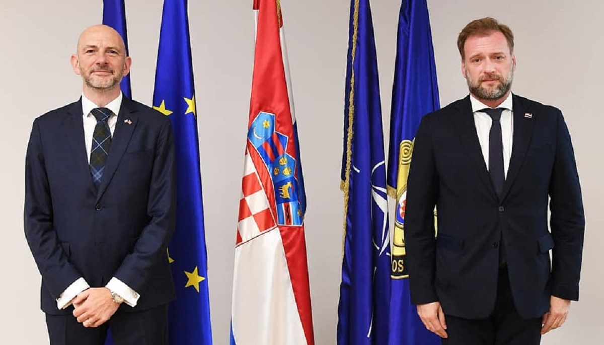 Banožić se susreo s britanskim veleposlanikom