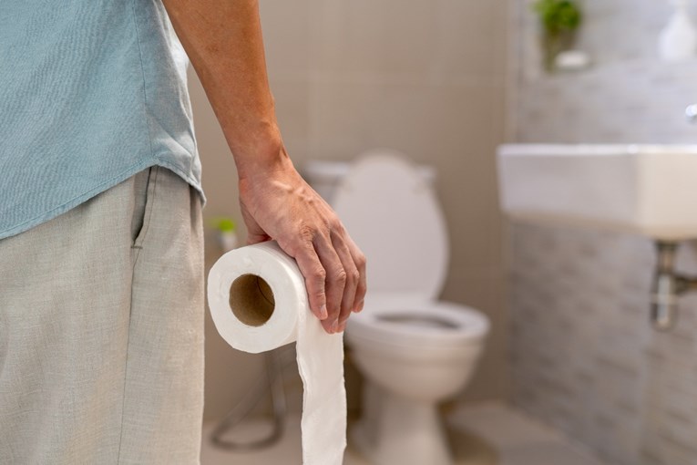 Buđenje noću zbog odlaska na WC može upućivati na 4 ozbiljna problema, kažu liječnici
