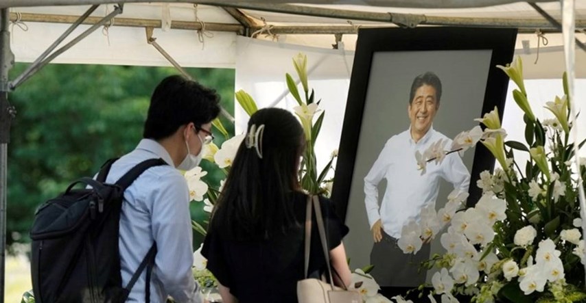 Japanska vlada odobrila datum državnog sprovoda ubijenog bivšeg premijera