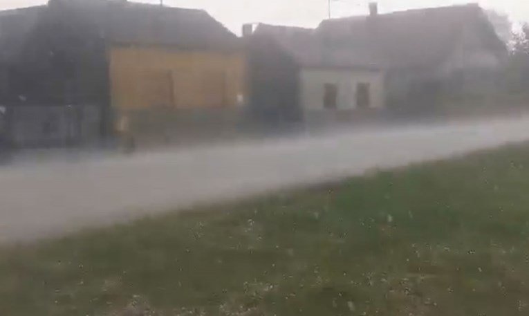 VIDEO Nevrijeme s tučom zahvatilo dijelove Slavonije, temperatura pala za 8 stupnjeva