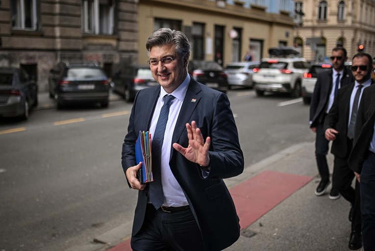 Plenković: Hrvatska neće odmah reagirati na Trumpove povijesne carine, EU je nadležan