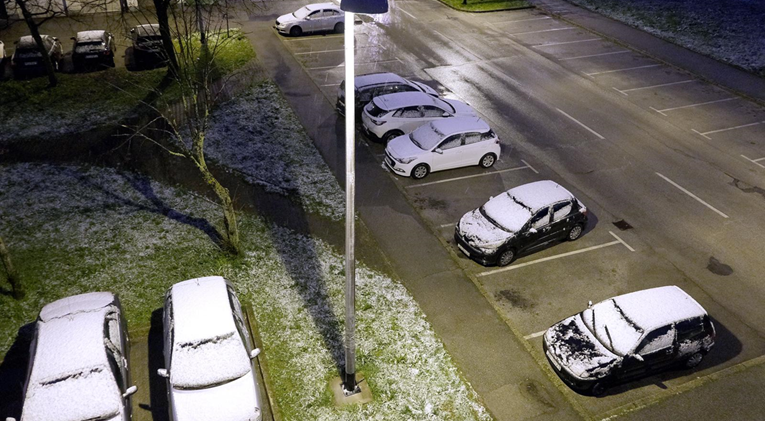 VIDEO U Zagrebu pao snijeg. Na Sljemenu snježni pokrivač od 25 cm