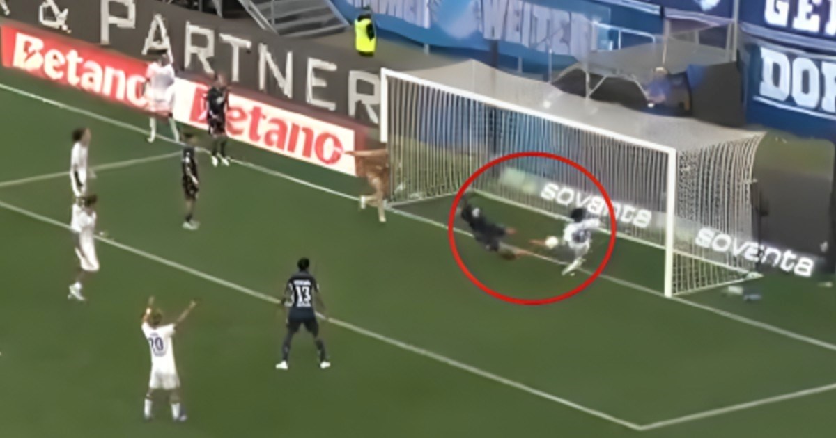 VIDEO Promašaj sezone u Bundesligi. Napadač promašio gol s pola metra