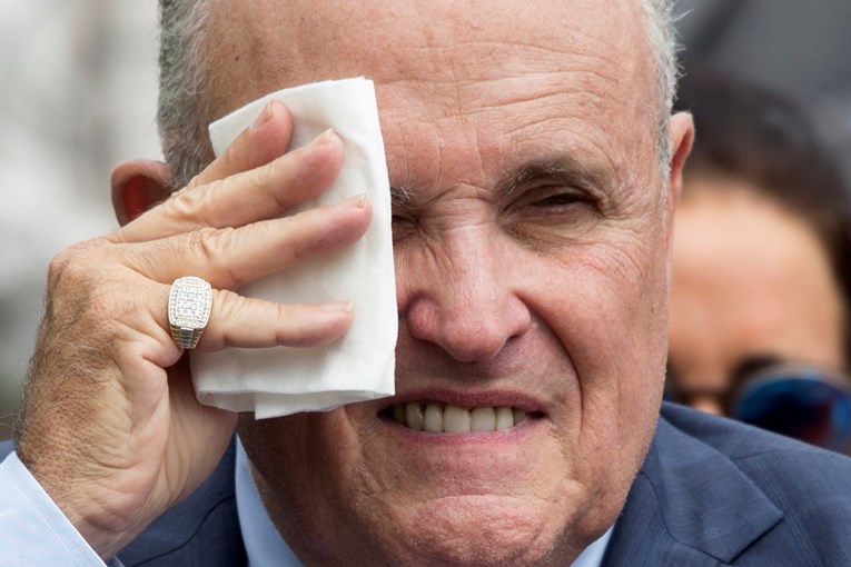 Trumpov odvjetnik Rudy Giuliani mora predati snimku svog razgovora s Ukrajincima