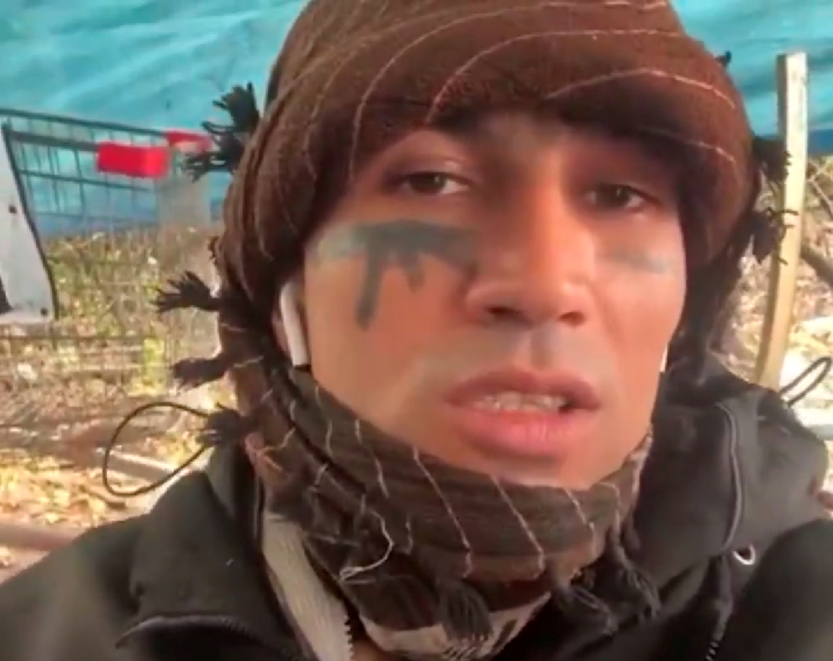 Migrant prijetio Farageu, dobio pet godina zatvora. Na sudu vikao: Želim u Afganistan