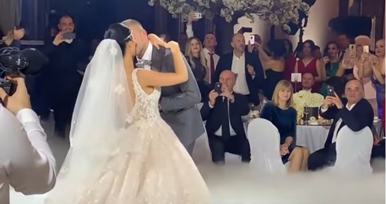 Hrvati obožavaju gledati srpske turbofolkere i Zvezde granda