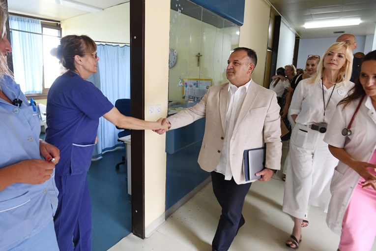 Beroš došao na posao u bolnicu, imao prvu vizitu