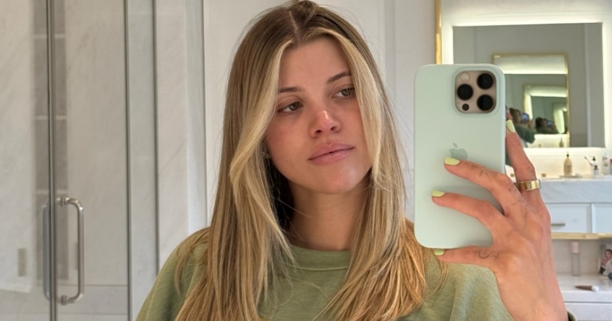 "Obožavam": Sofia Richie pokazala savršenu manikuru u boji limete