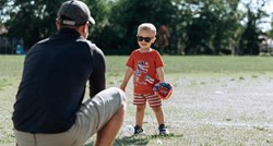 Kada bi dijete trebalo početi nositi sunčane naočale? Evo što kažu stručnjaci