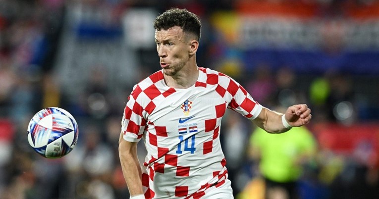 Perišićev Instagram zatrpan je porukama Hajdukovih navijača. Svi ga traže isto