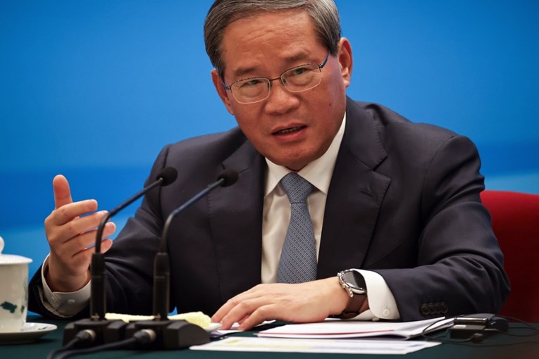 Kineski premijer predlaže osnivanje svjetske organizacije za AI