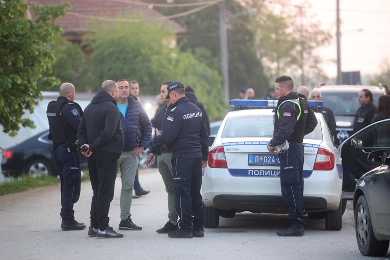 Policija upala u kuću u Srbiji, kod tinejdžera (17) nađen pištolj