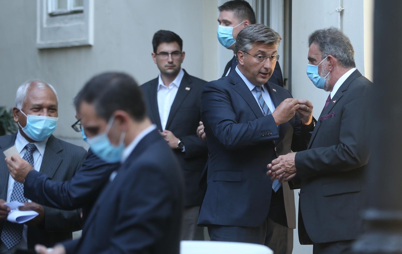 Plenković diplomatima: Manjine u hrvatskoj vladi su poruka susjedima