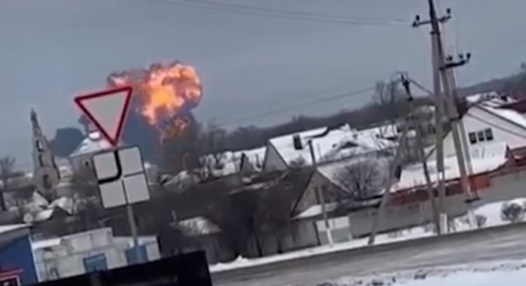 Ruski guverner: Avion je pao u polje, poginuli svi putnici
