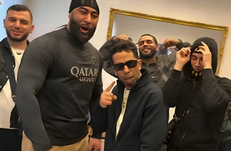 Ovo je "gangsta" ekipa oca Laminea Yamala. Pogledajte kako plešu i pjevaju