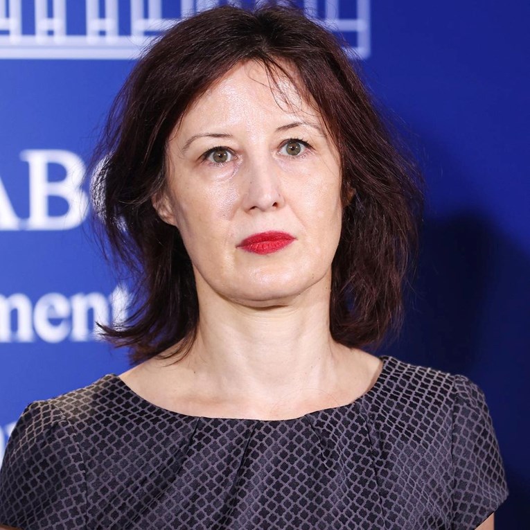 Dalija Orešković: Ako "Za dom spremni" može u Hrvatskom saboru, može i na stadionima