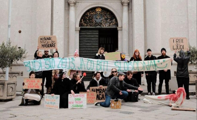 Prosvjednici protiv klečavaca u Rijeci najavili zadnju akciju: "Idemo na misu"