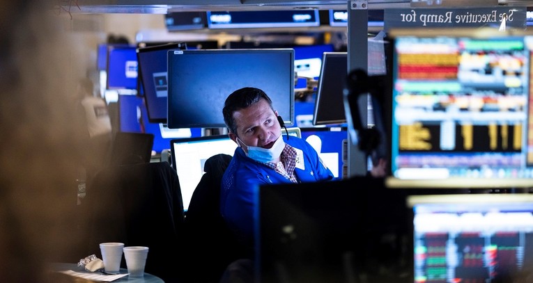 Wall Street porastao, europske burze pale