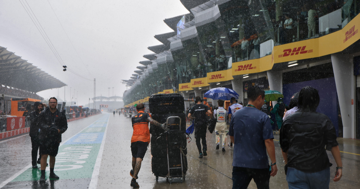 UŽIVO Kiša izaziva kaos na F1 spektaklu u Maleziji. Nitko ne zna kad će utrka početi