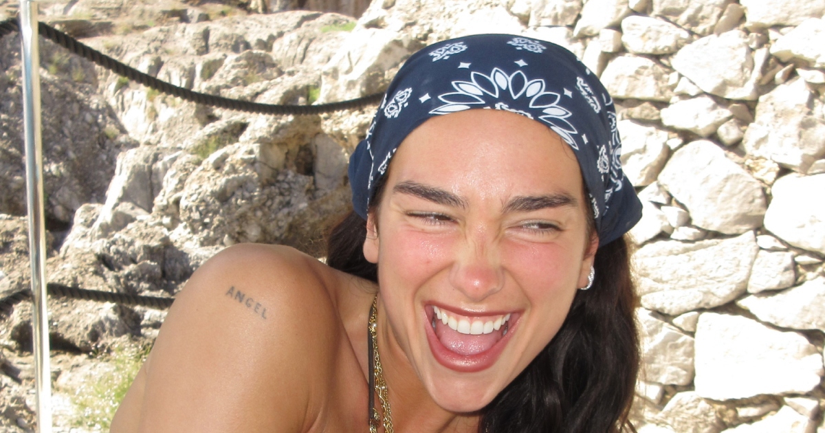 Dua Lipa na medenom mjesecu nosi modni dodatak koji će ovog ljeta biti posvuda