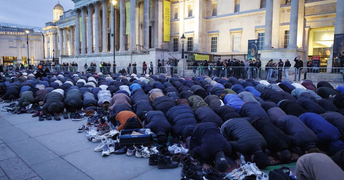 Uhićeno 12 Britanaca. Planirali napad na islamski skup