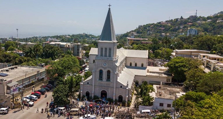 Na Haitiju oteto 17 američkih misionara, među njima žene i djeca
