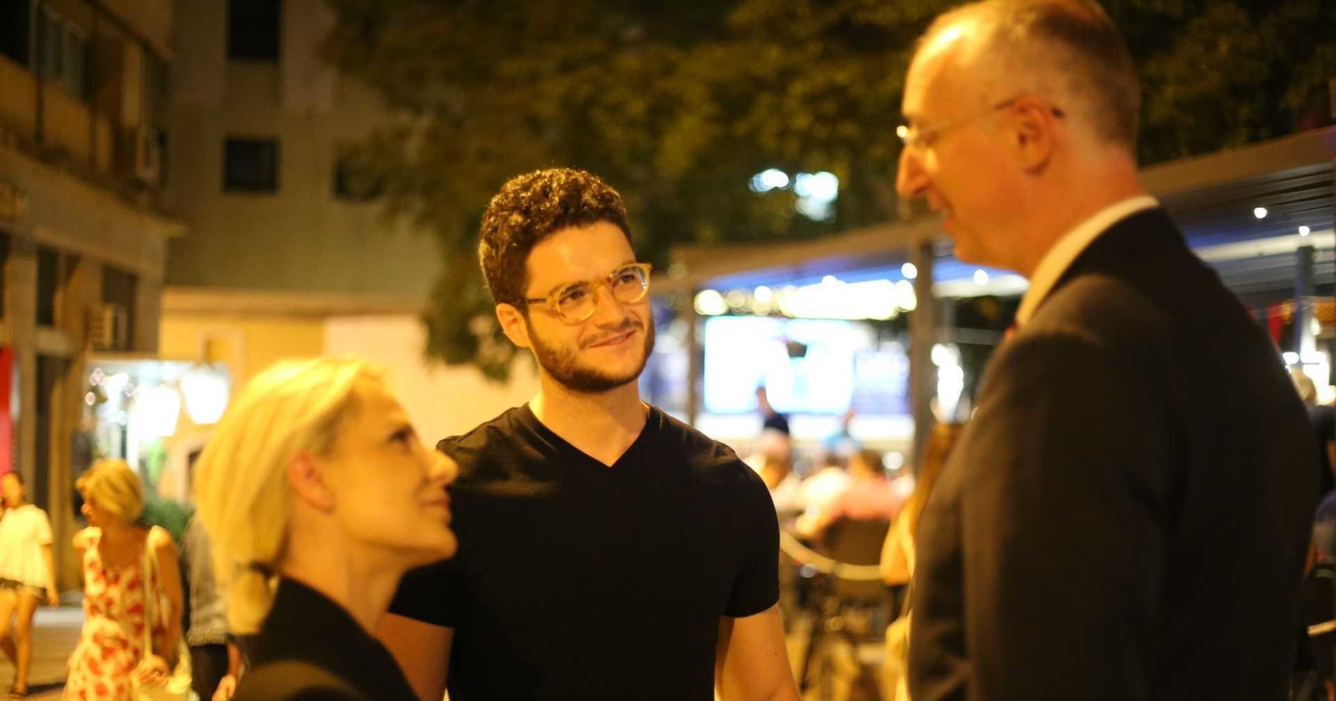 Gospodin Savršeni i Stankica došli u stožer čestitati Ivici Puljku