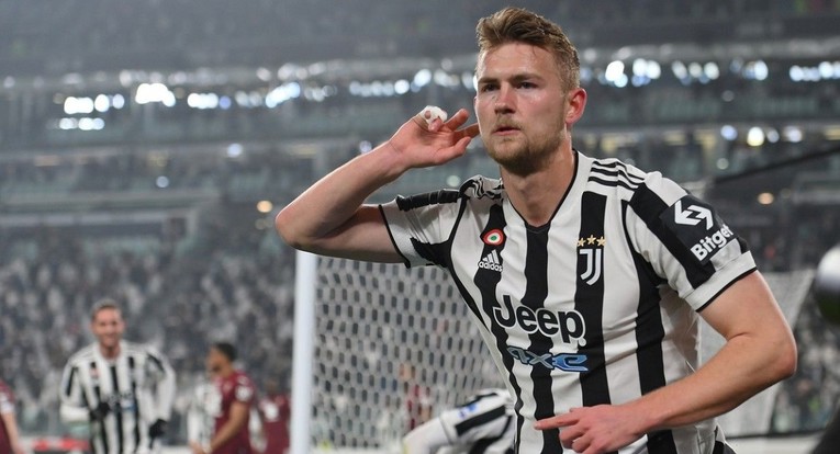 Vlahović je trebao zabiti. Onda je doletio De Ligt