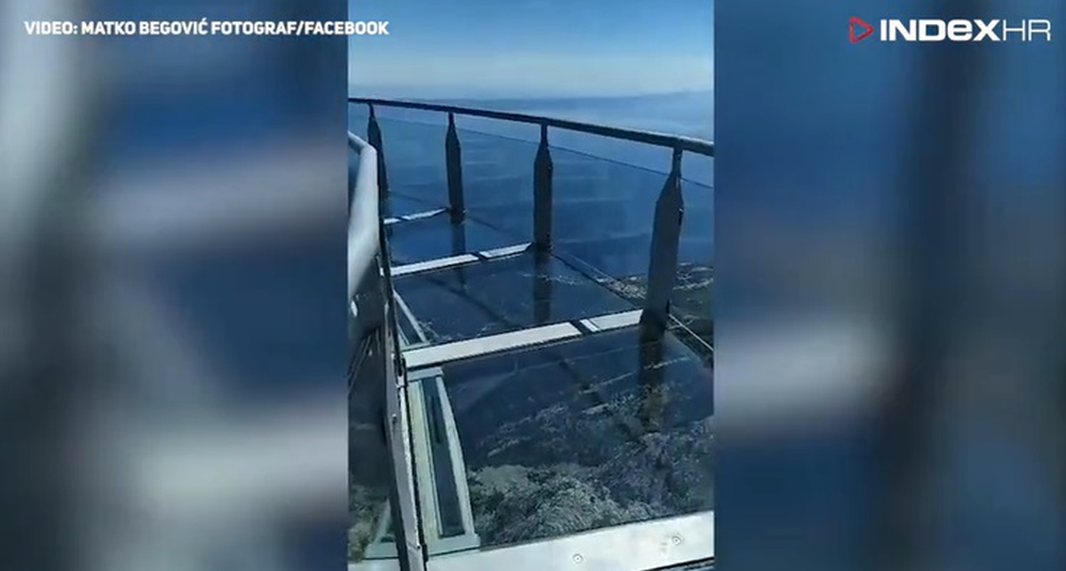 "I wouldn't have the guts": A man walks down the Biokovo skywalk, check out the video