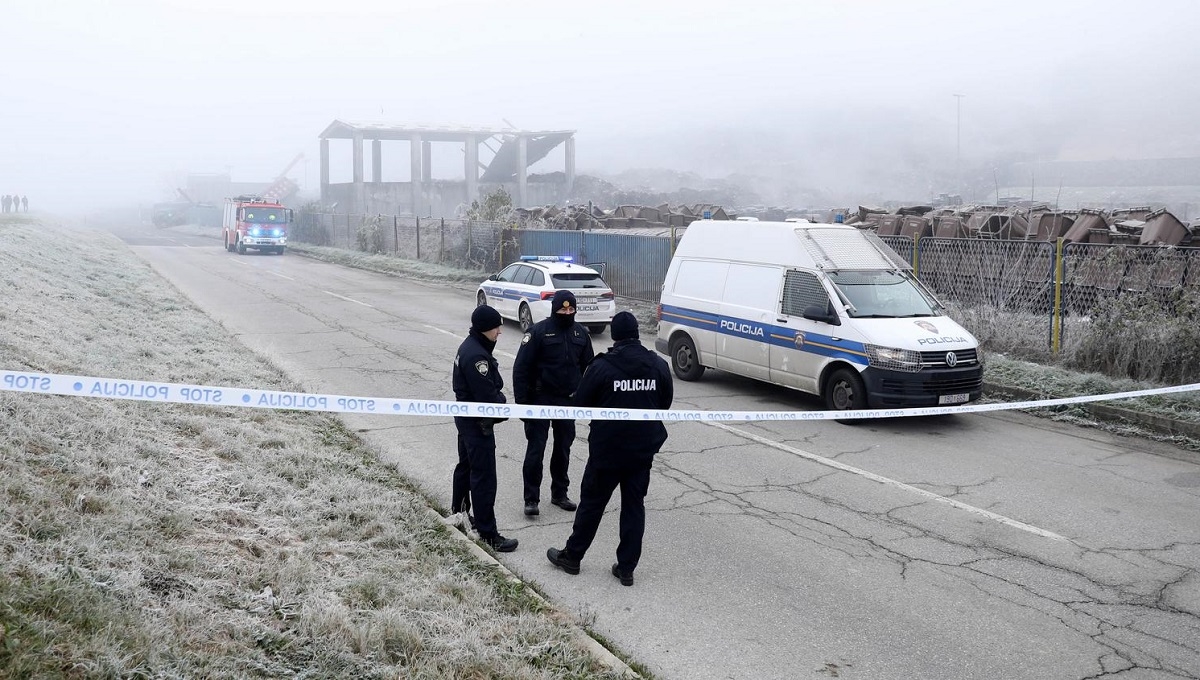 Pljušte reakcije na odron smeća. Oporba napada Tomaševića