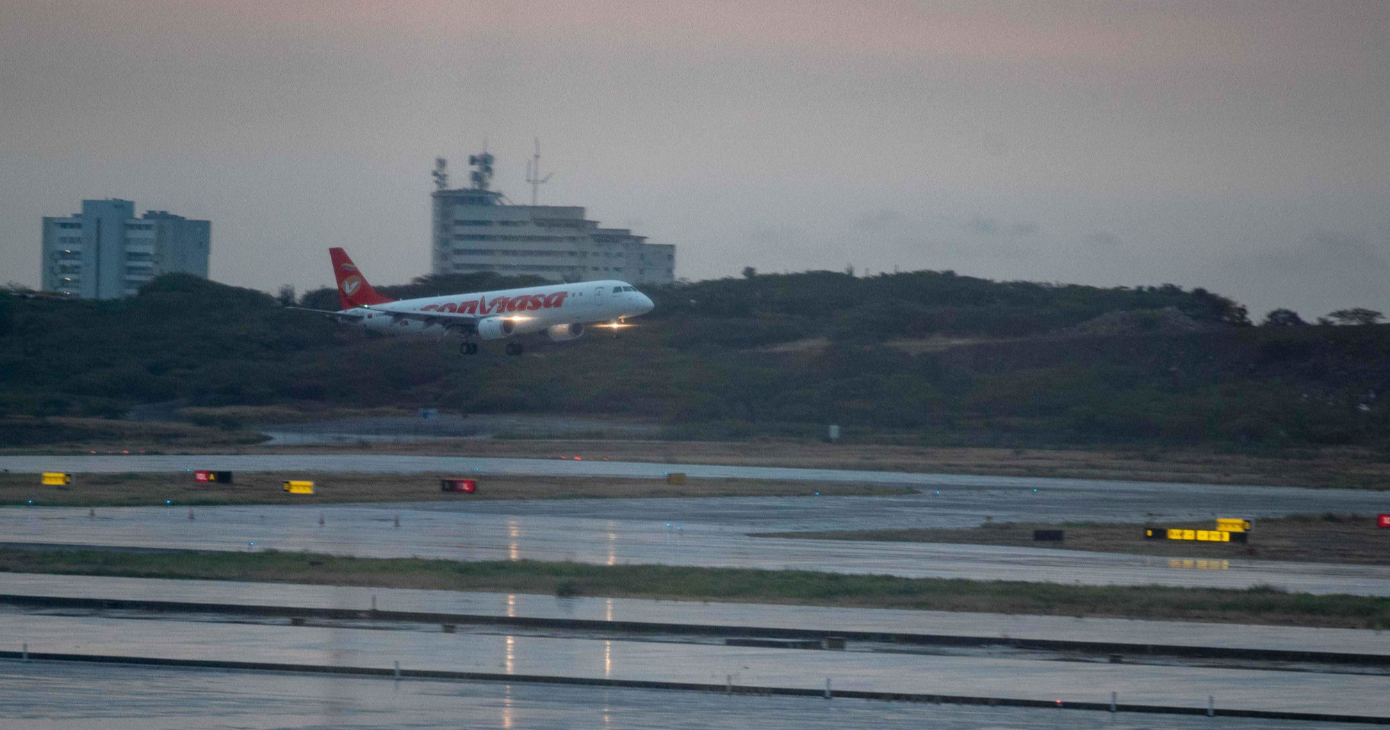 SAD zrakoplovnim tvrtkama: Letovi iznad Venezuele mogli bi biti opasni