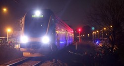Vlak naletio na prazan auto u Slavoniji