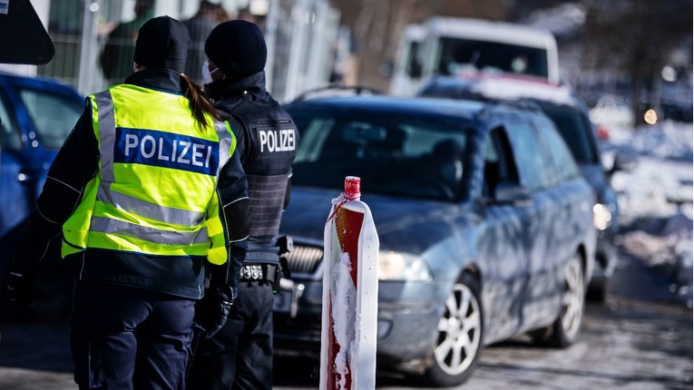 Austrija zbog migranata uvodi kontrole na granici sa Slovačkom