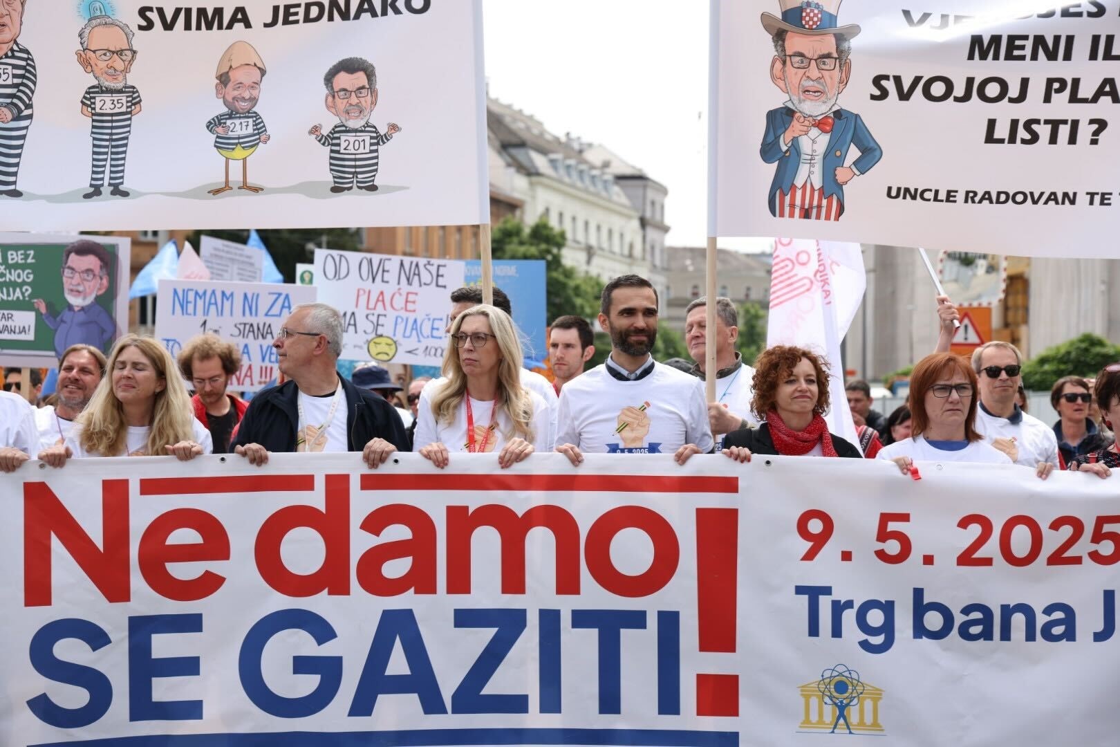 Nastavnici prosvjeduju, traže veće plaće. Najavili štrajk u lipnju