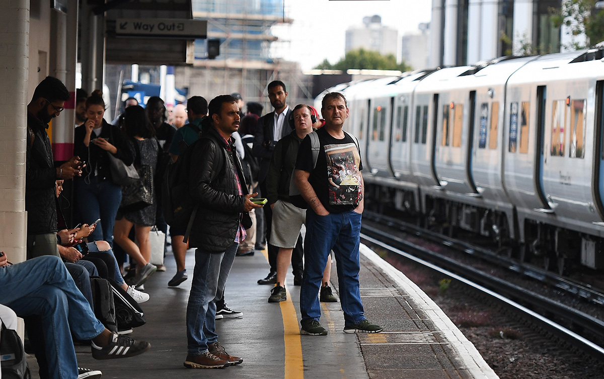 Kaos u Londonu i dijelu Britanije zbog nestanka struje. Traže se odgovori