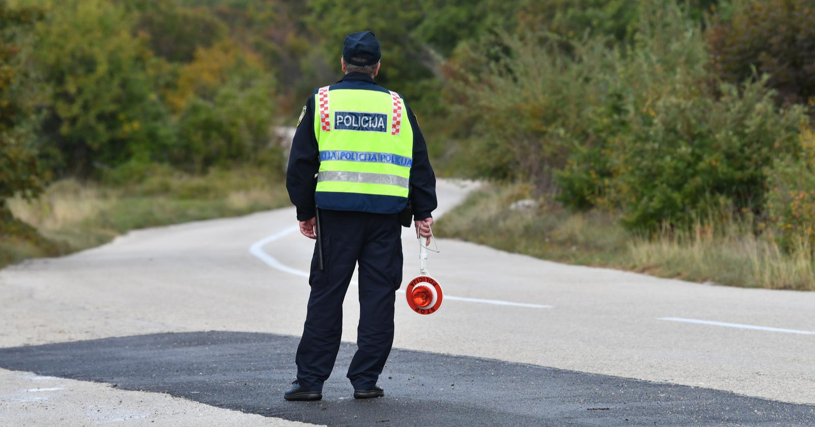 U Karlovcu uhićeno troje krijumčara migranata