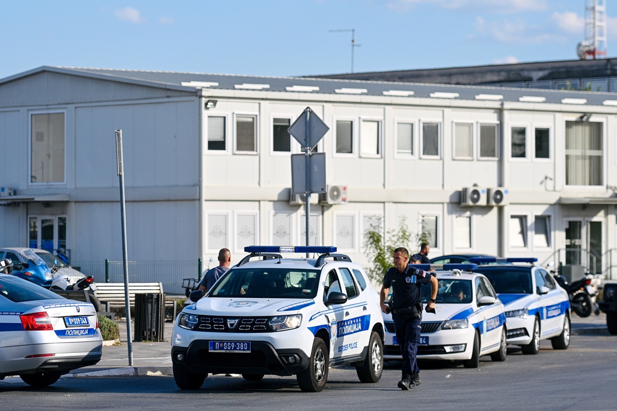 U Srbiji niz dojava o bombama u školama. Nastava prekinuta u više gradova