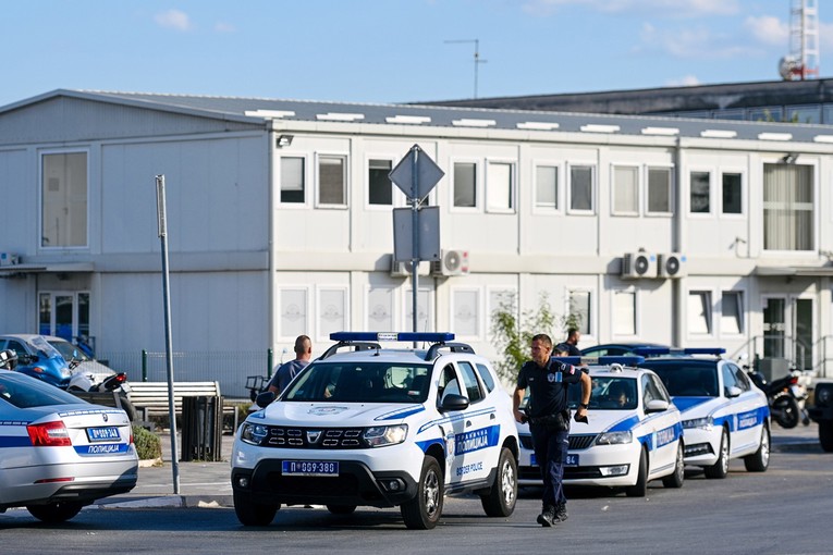 Dojave o bombama u Srbiji. Evakuirane brojne osnovne i srednje škole
