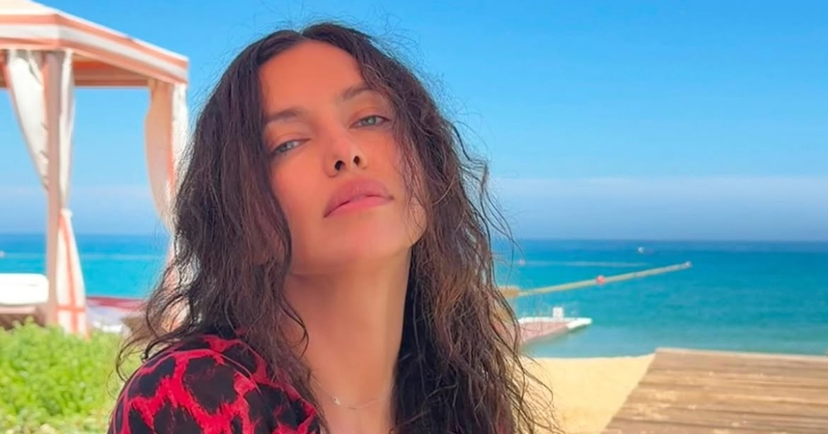 Bikiniji Irine Shayk potvrđuju da se minimalizam vratio na plaže